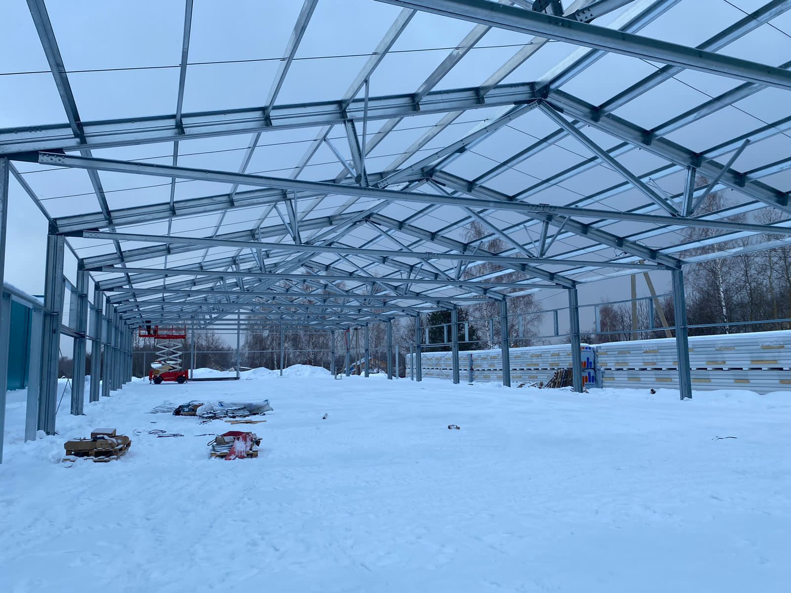 Сборка каркаса самонесущего склада из ЛСТК