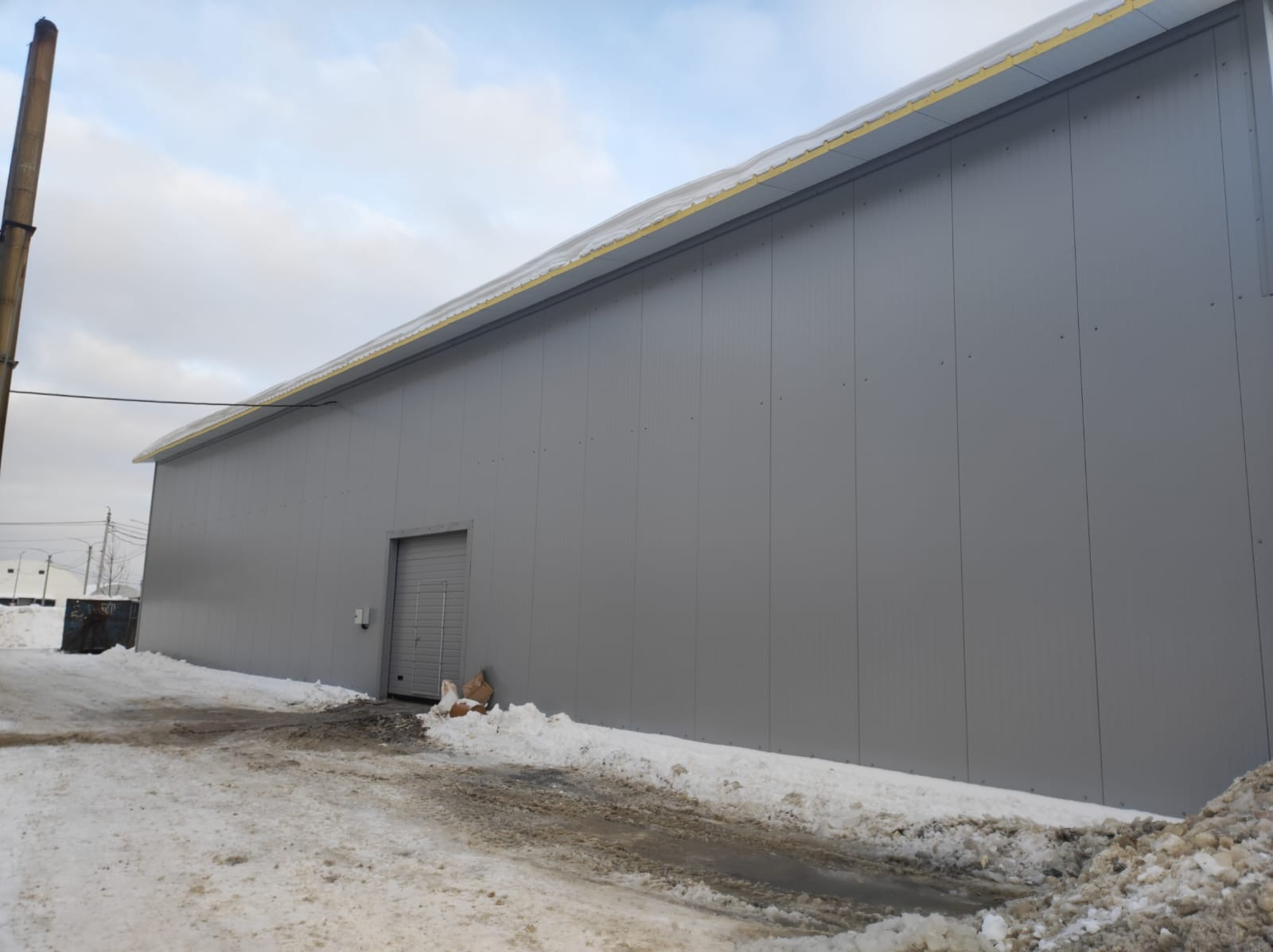 Сэндвич-панели_обшивка_складов