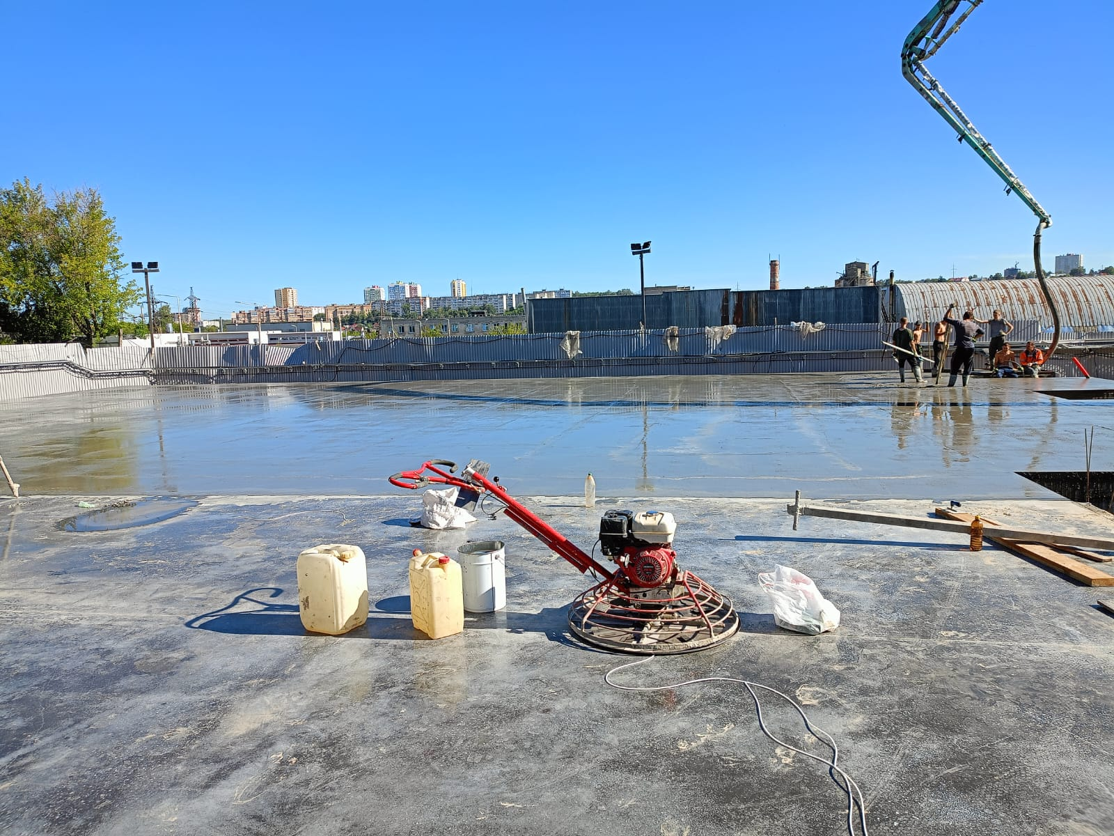 Бетонные работы по устройству фундамента для снс склада