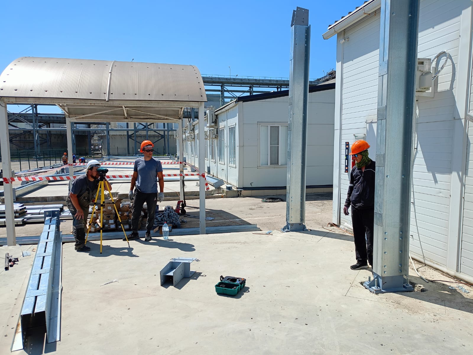 Выполнение геодезических работ по строительству ангаров