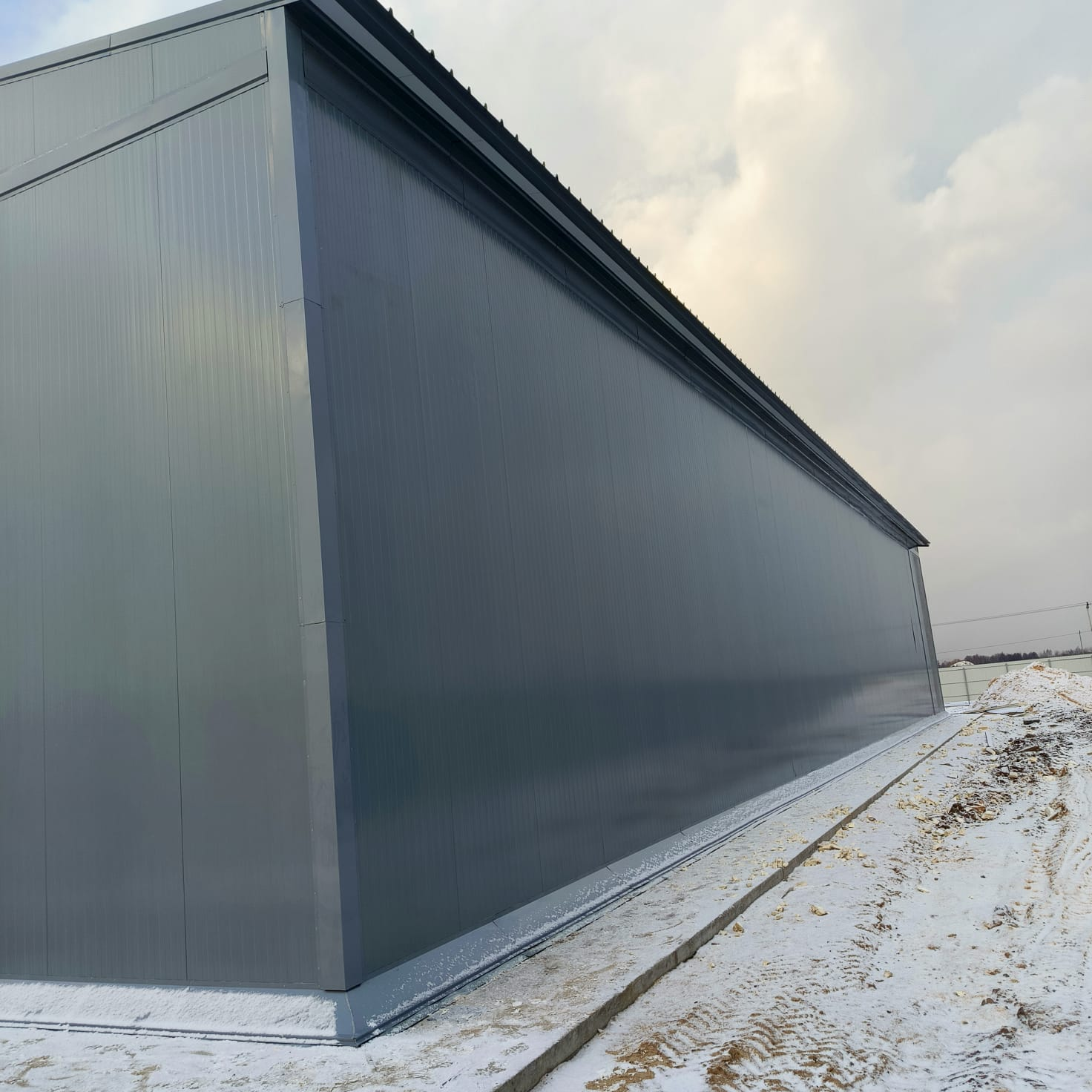 Утепление быстровозводимых складов и ангаров