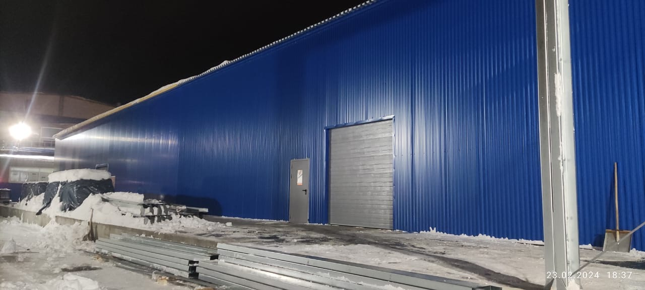 Обшивка самонесущего склада проф. листом