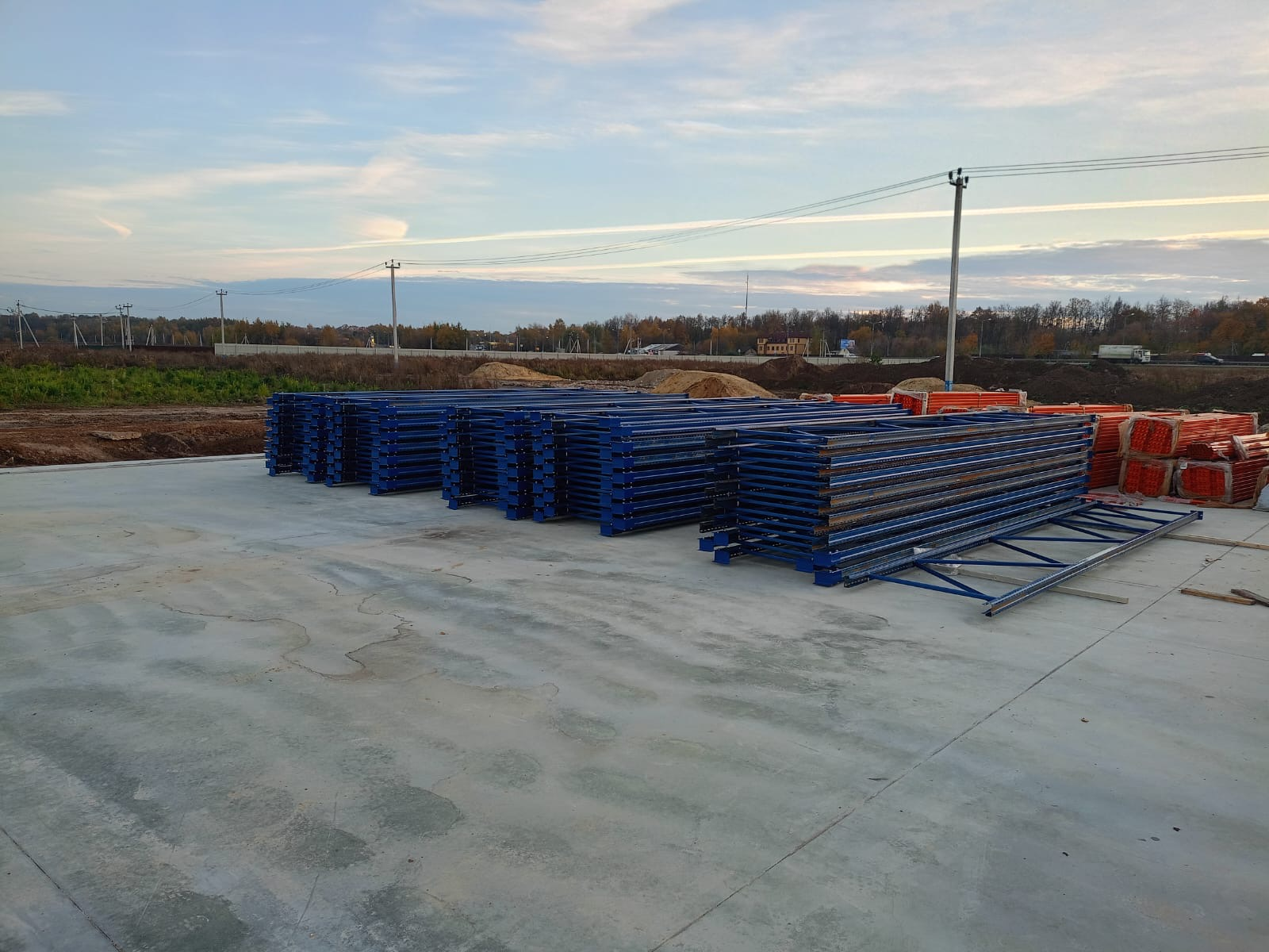 Сборка каркаса самонесущего быстровозводимого склада